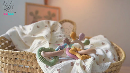 TenOne® Wooden & Silicone Star Teething Ring – BPA-Free, Safe Natural Baby Teether Toy (Pink/Blue)